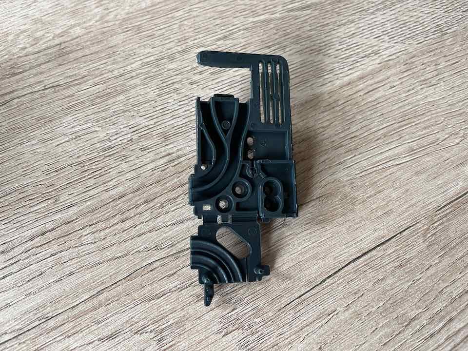 vedení řetízku pravé